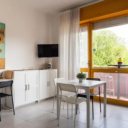Youhosty - Paul Valery Ter Apartment *